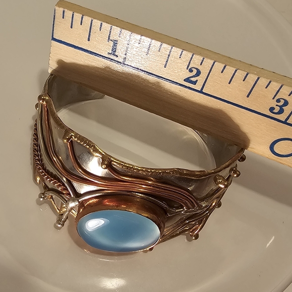 RARE Vintage Chalcedony Gemstone  Handmade Artisian Cuff Bracelet Hand-Hammered - Picture 6 of 9
